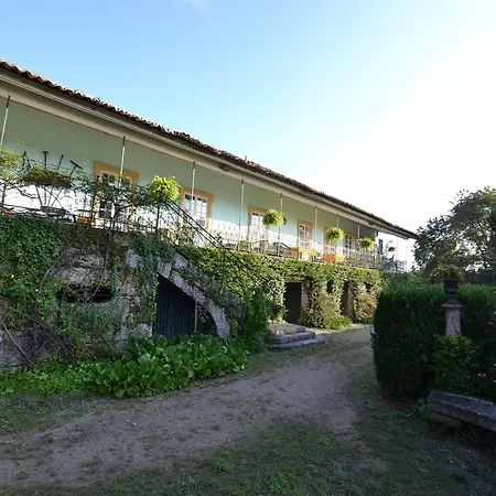 Casa De Sezim Guimaraes