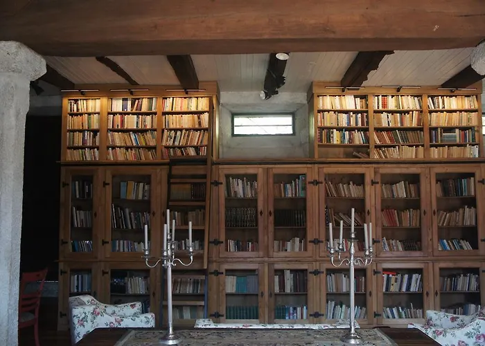 Casa De Sezim Гимарайнш